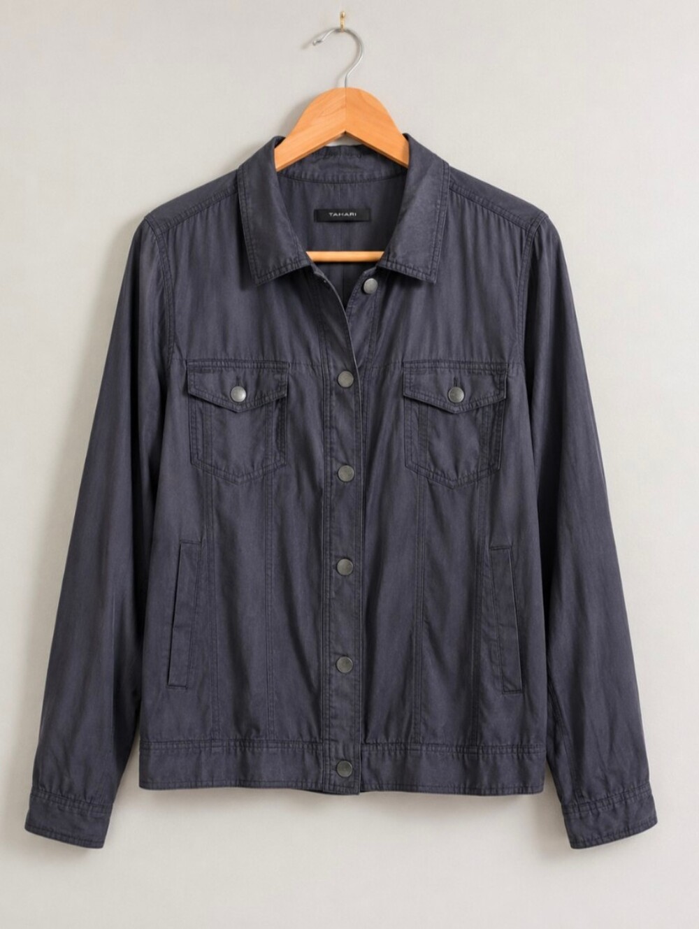 Tahari | Women's Medium | Jacket Shirt | NWOT | Super Soft | Blackish Tone